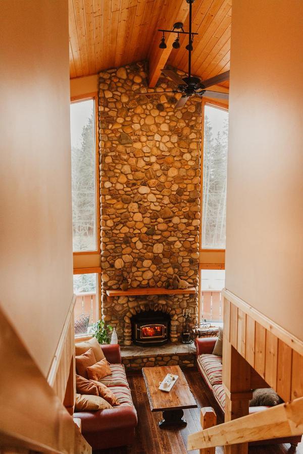 Ambleside Lodge Bed & Breakfast Canmore Extérieur photo